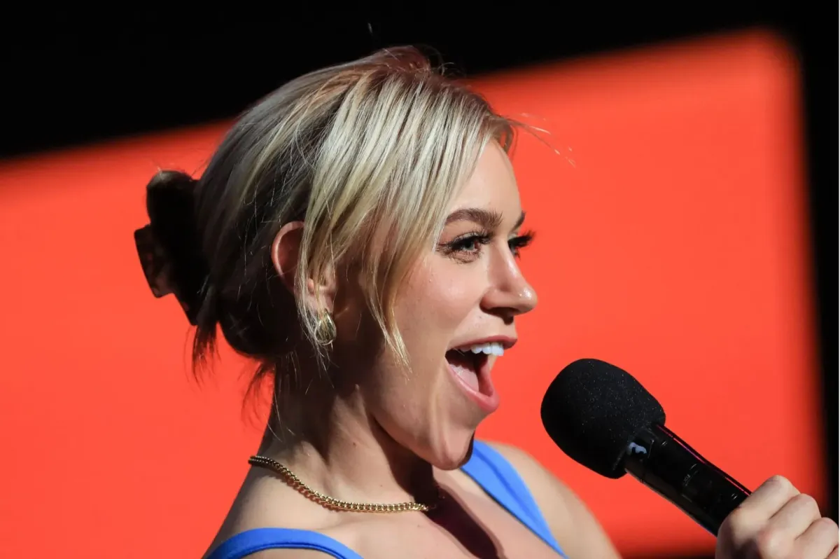 Boxerka dráždí fanoušky v bikinách. Láká na společný trénink