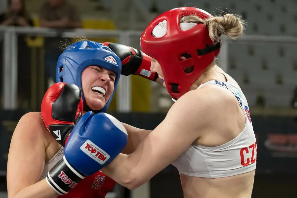 Česká smršť na Balkáně. Kickboxeři zdemolovali obří konkurenci a vezou 54 medailí