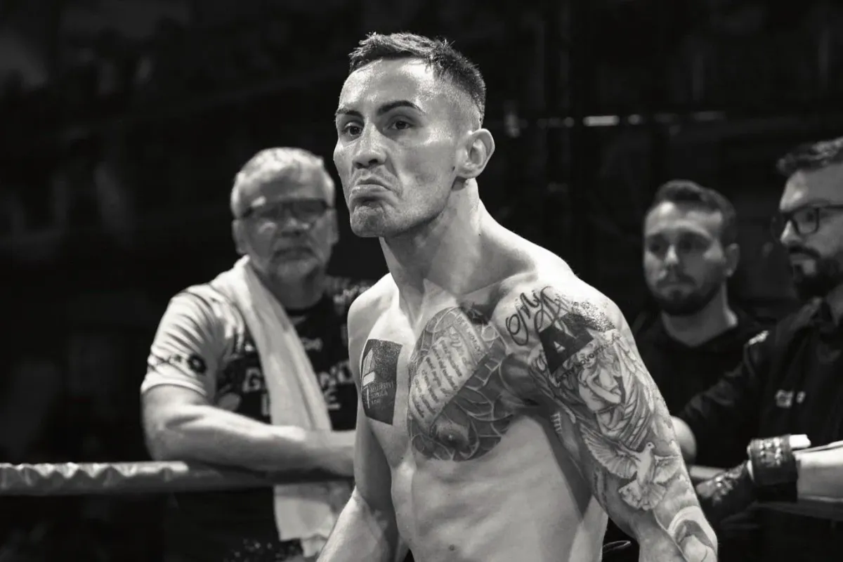 Expresní jízda českého boxera, Kolumbijec nevydržel. Dekýš je stále neporažen