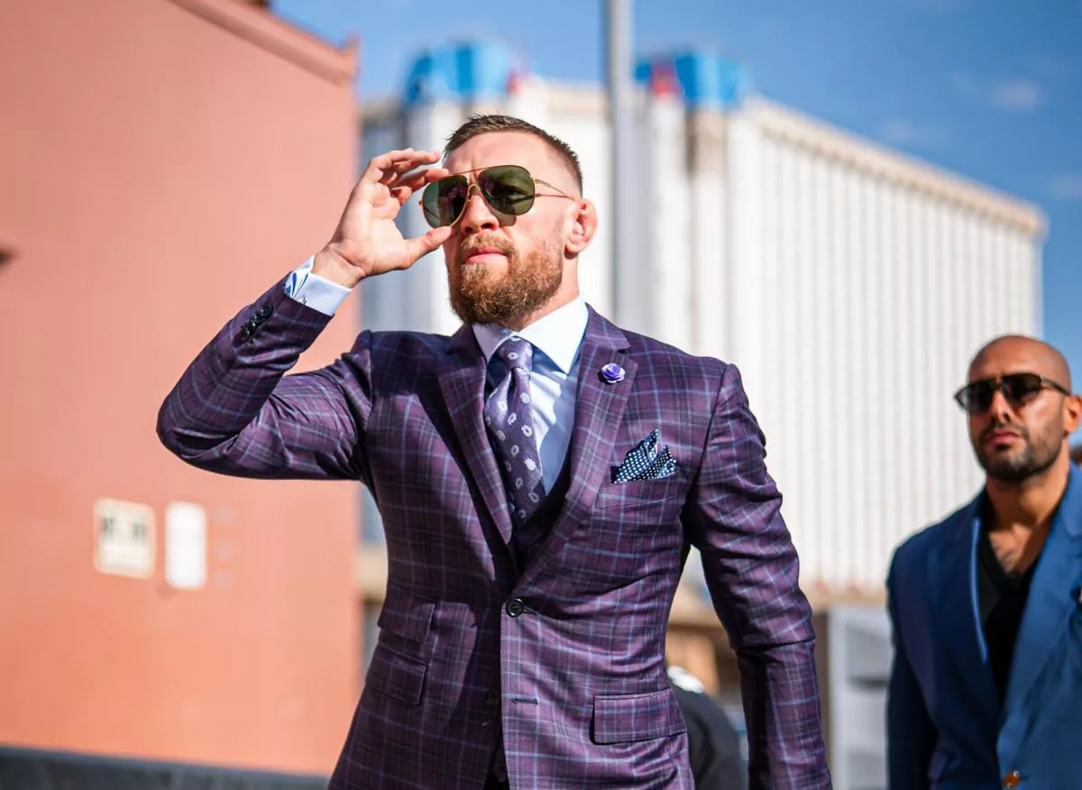 Je jasno! McGregor se vrátí do ringu v září na vozíku