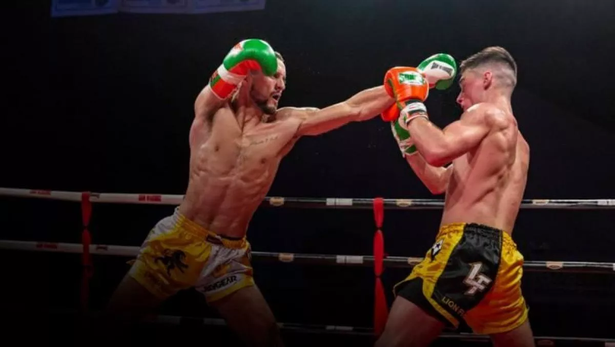 Jednoruký bojovník se stal profesionálním thajboxerem. Ještě ho nikdo neporazil