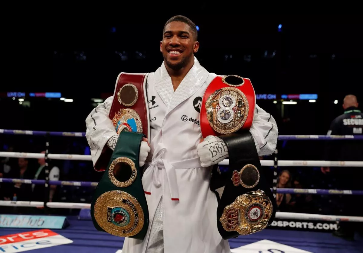 Joshua šokoval fanoušky i hvězdy MMA! Na tréninku piloval kopy, ukáže se jednou v oktagonu?