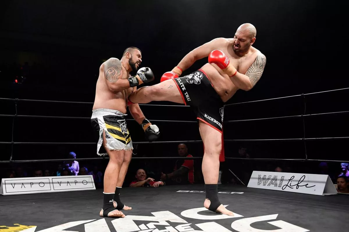 Kickboxerský galavečer na Novém Zélandu přinesl raritu. Rozhodčí vyfasoval levý hák