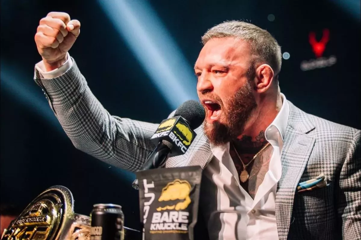 McGregor mezi boxery v ráži, bagety létaly vzduchem. Chystá se gigantický turnaj