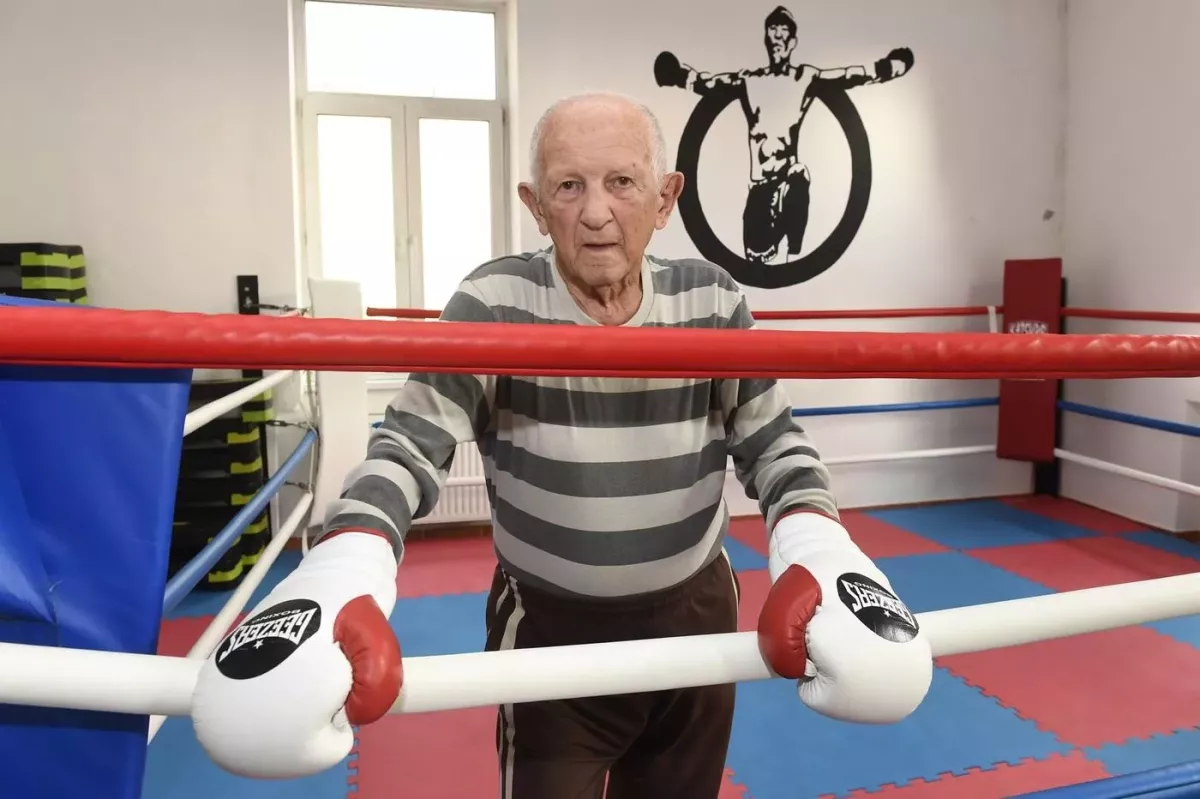 Nejstarší československý olympijský vítěz boxer Zachara slaví 96. narozeniny