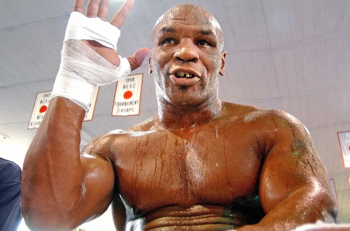Nemyslitelné je venku. Mike Tyson se vrací do ringu. Bude to škodlivé, varuje