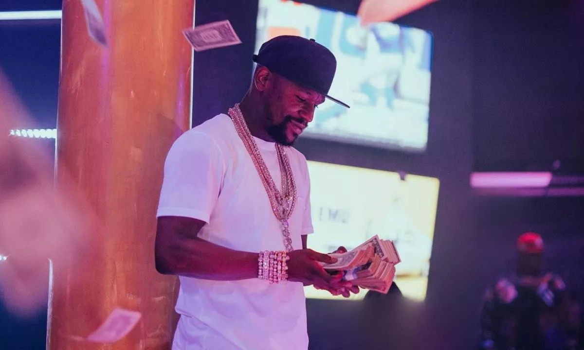 Neporažený boxer Mayweather jde opět do boje. Byl oznámen další money zápas