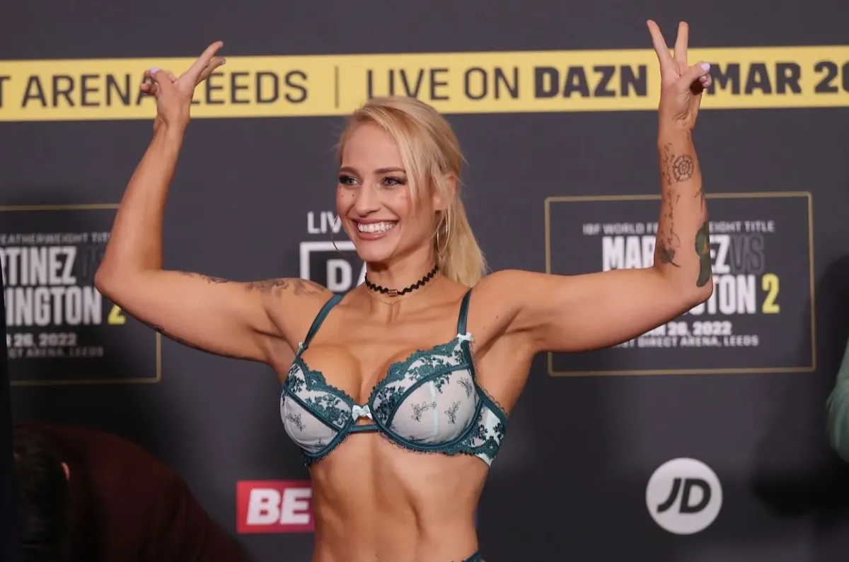 Po porodu se vrací do ringu. Paul do svých řad zlákal rozvernou boxerku