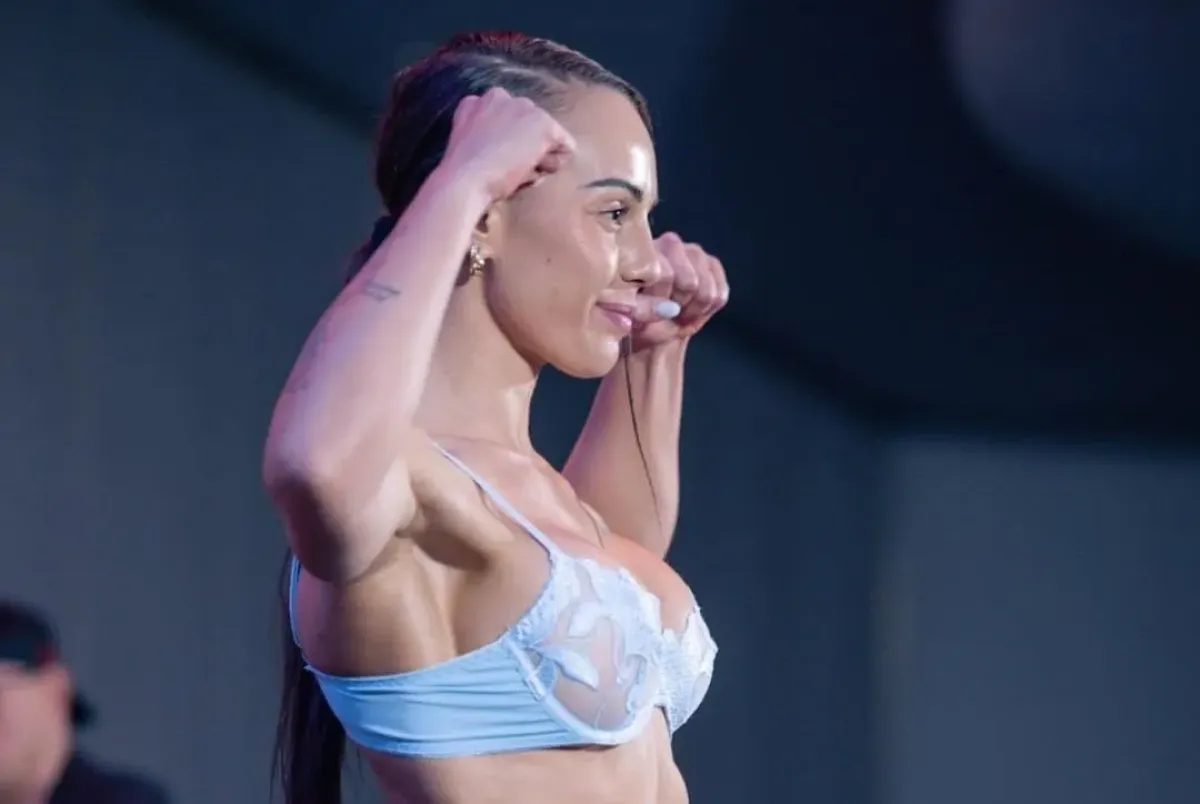 Světová šampionka si řekla o pozornost. A to se nyní ani nemusela svlékat