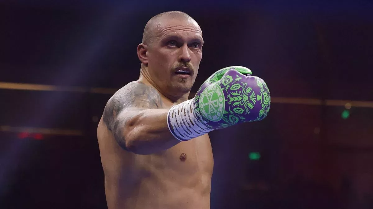 Usyk po miliardové bitvě překvapil falešnými rolexkami