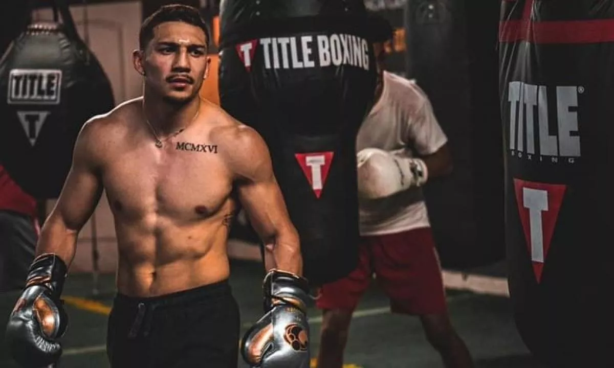 Už dost, chci pořádně zaplatit. Půjde král lehké váhy ve stopách Mayweathera?