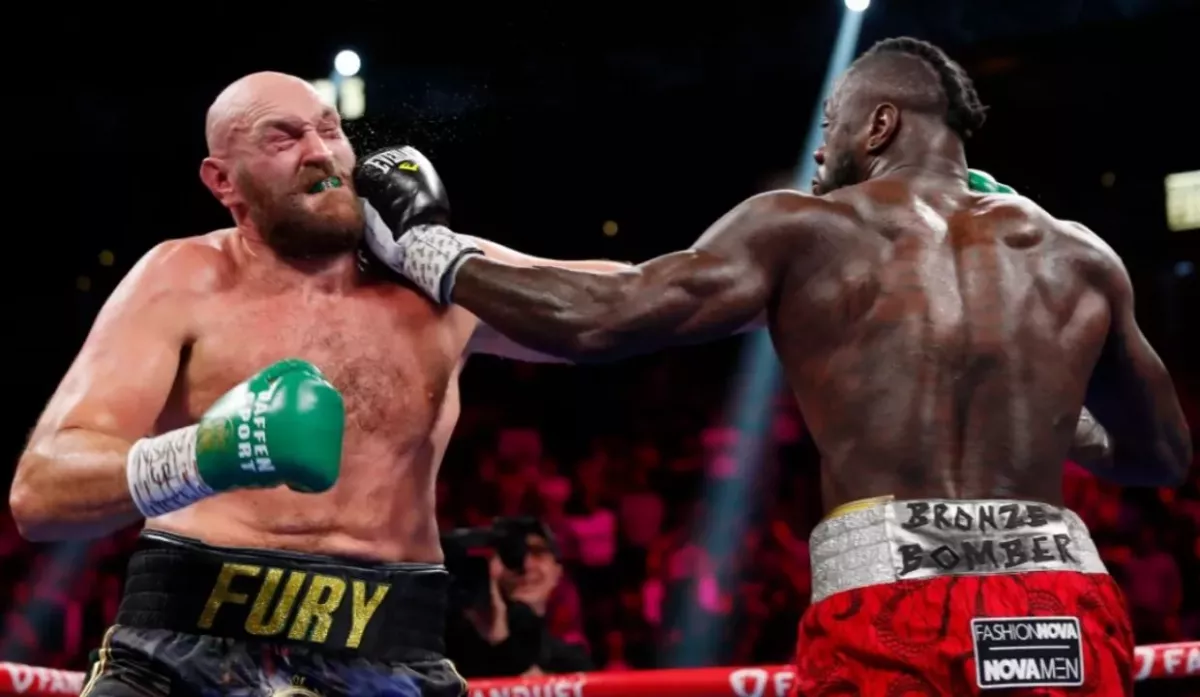 Velká bitva obrů? Fury chce boxovat se šampionem UFC v MMA rukavicích